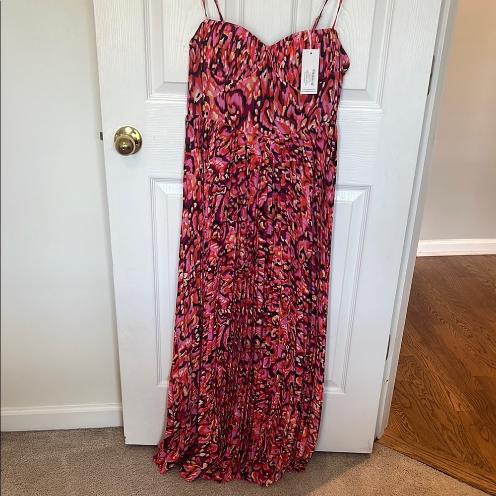 ALC Pink Tiered Smocked Maxi Sundress
New with tags 
Pleated maxi